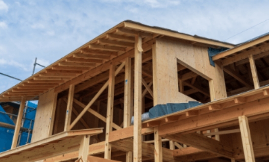 建築中の木造住宅