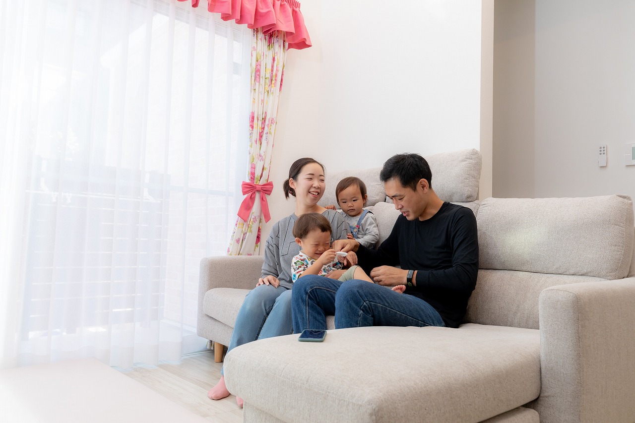 好みが正反対のふたりで考えた「こどもとペットに優しい家」