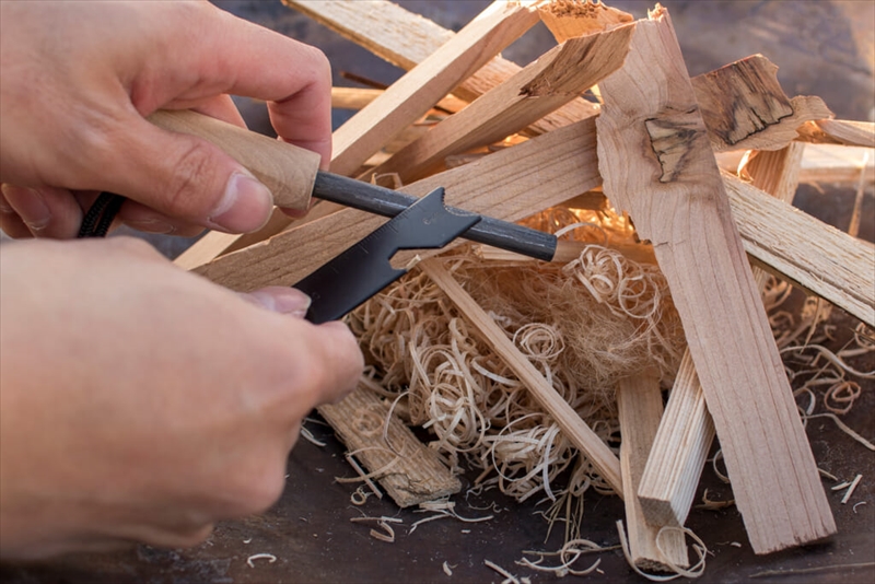 火おこしをしている