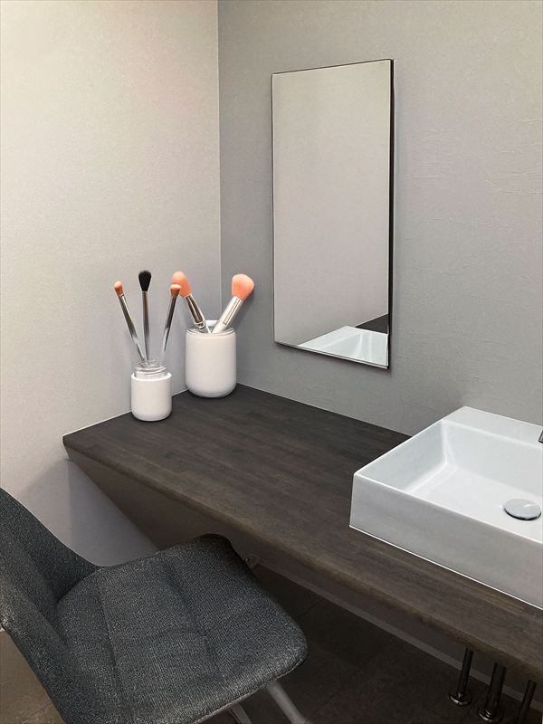 主寝室の化粧室スペース